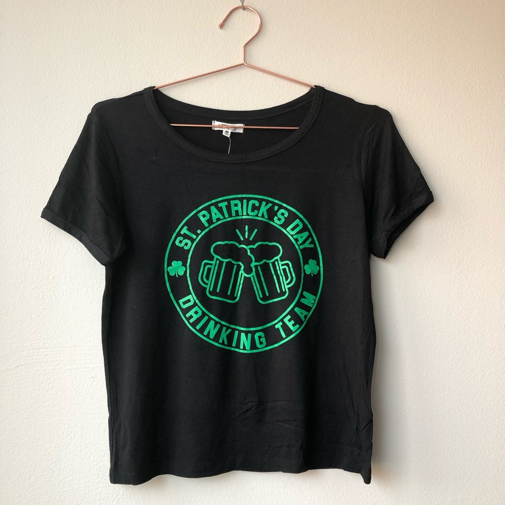 St. Patrick’s Day “Drinking Team” Short Sleeve Graphic Tee. NWT